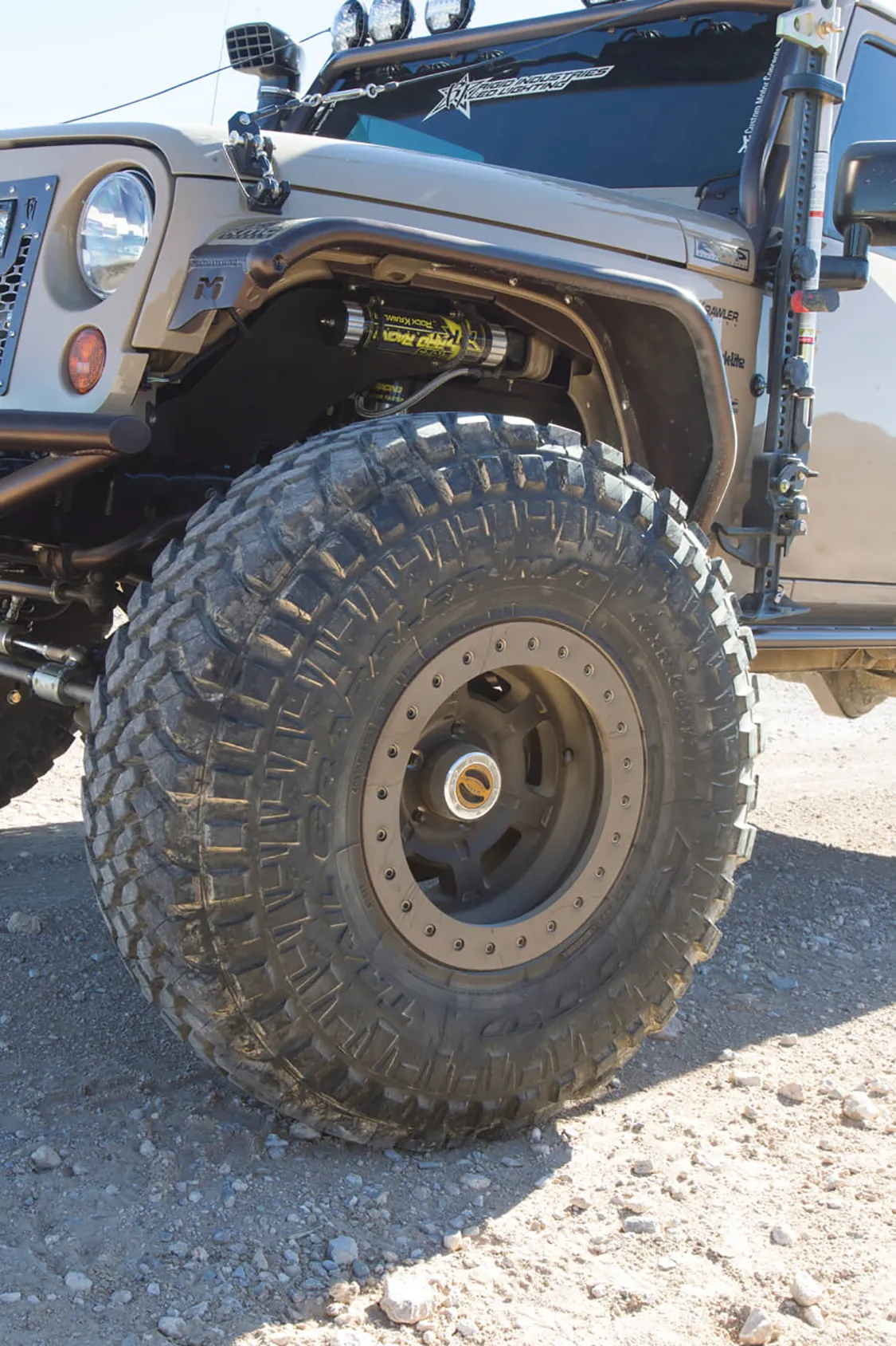 40×13.5×17 Nitto Trail Grapplers