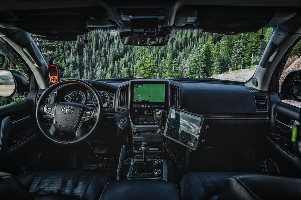 Toyota Land Cruiser 200 Series cockpit