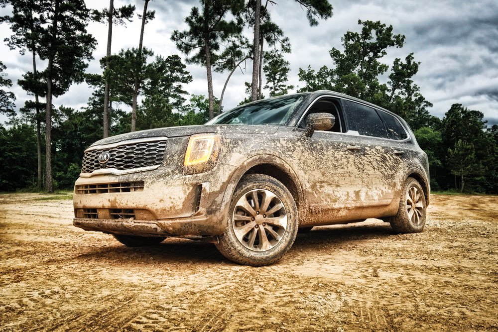 2020 KIA Telluride dirt cruising mud 18-inch wheels