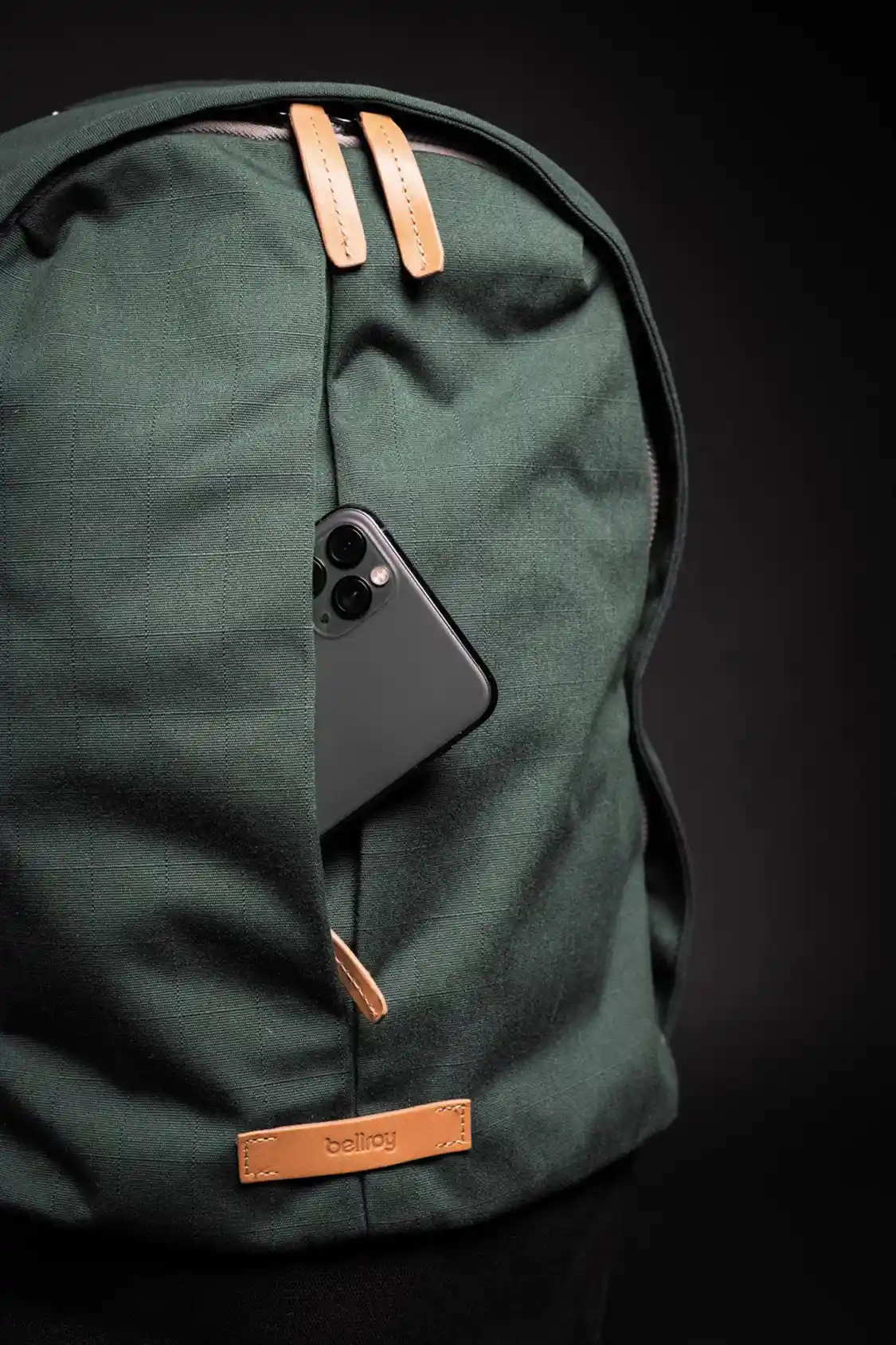 Bellroy Classic Backpack cellphone pocket