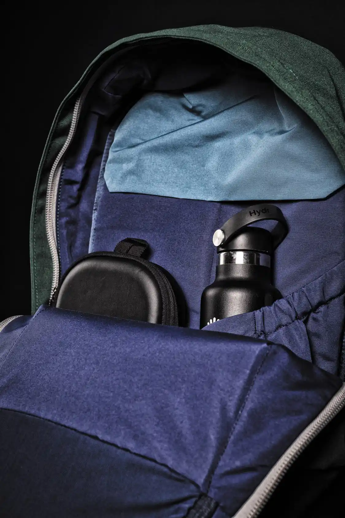 Bellroy Classic inside