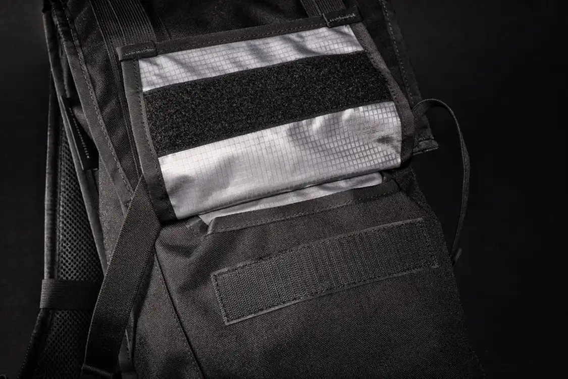 Mission Workshop The Fraction velcro pocket