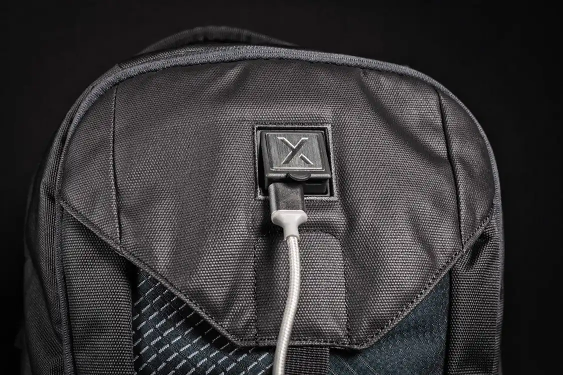 Xactly Oxygen 25 charging station