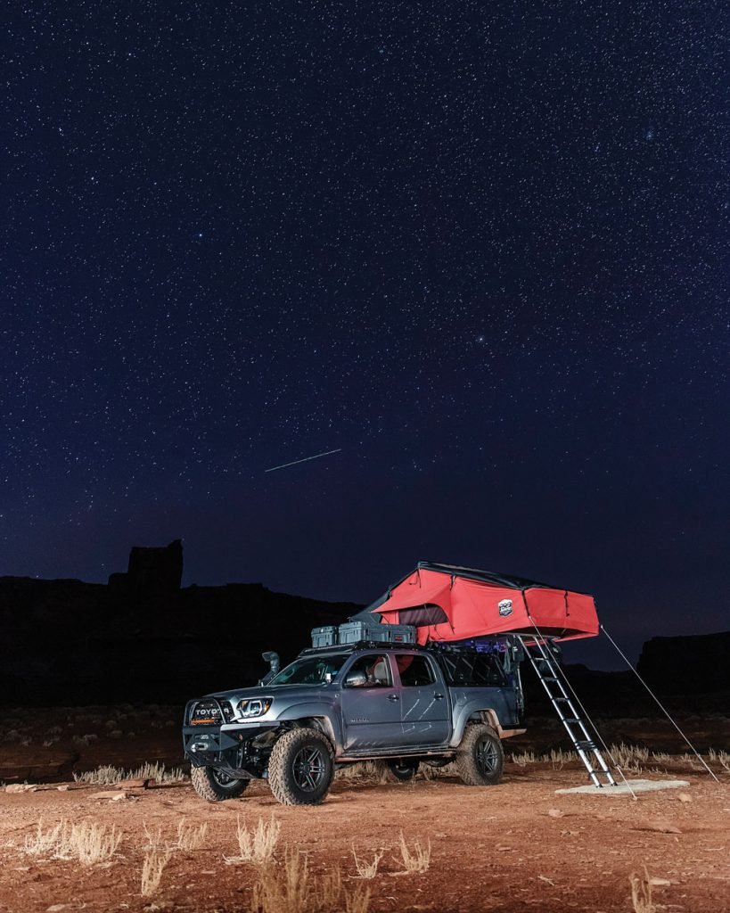 Pretty campsite under the stars with Tacoma TRD and roof top tent