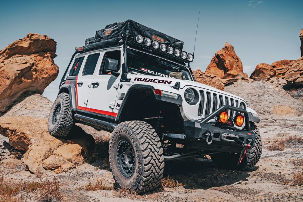 Jeep Wrangler JLU rock climbing!