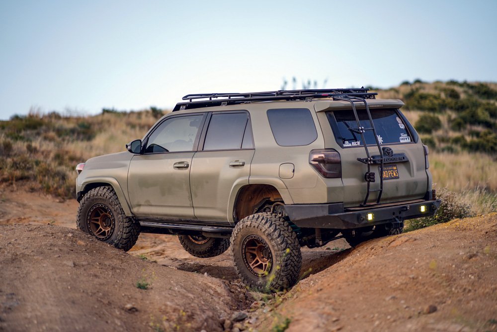 This 4Runner owner modified the suspension to an Icon Stage 6 system