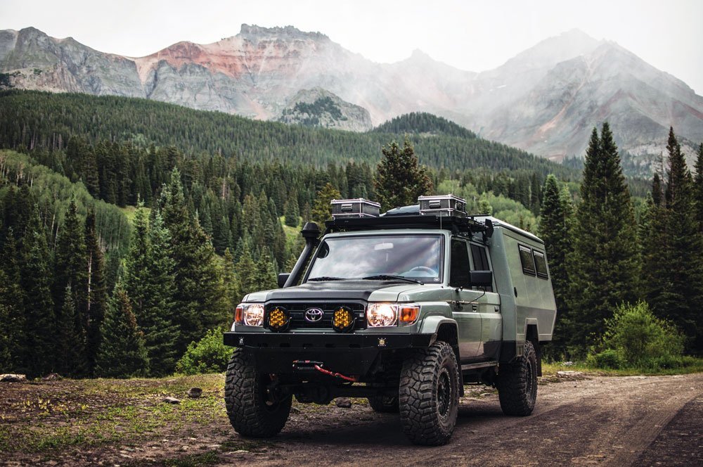 Maltec ’93 Land Cruiser 80/79 series with two Baja LP9 Pro lights