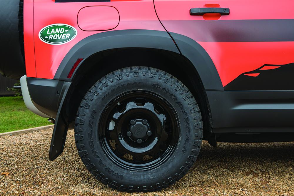 Painted black wheels for the 2021 TReK edition Land Rover trucks.