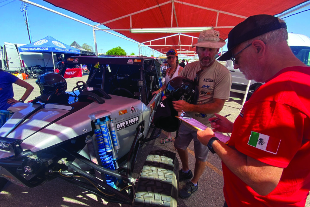 Adventure Raid participants join competitors for the start of the Sonora Rally.