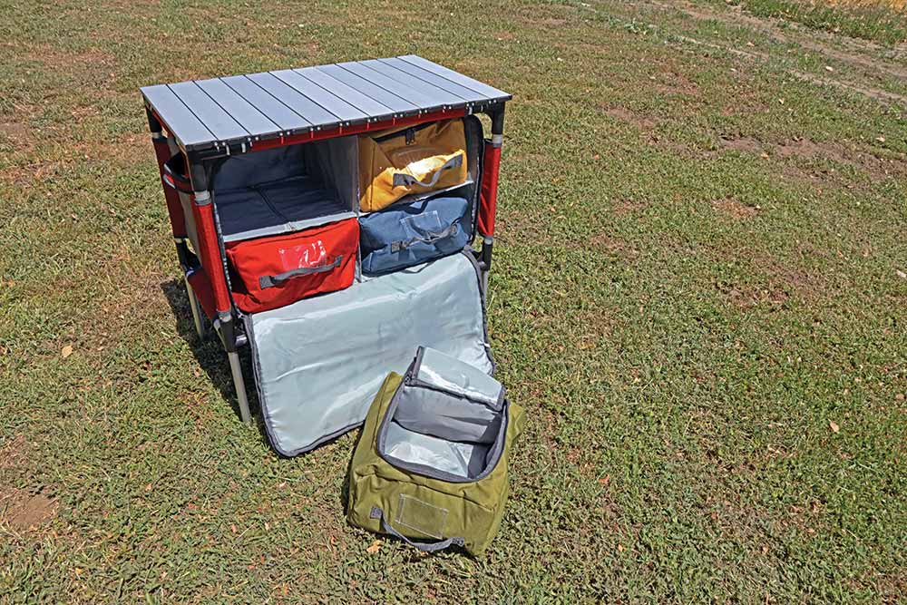 Sherpa Table with internal cubes displayed in different colors. 