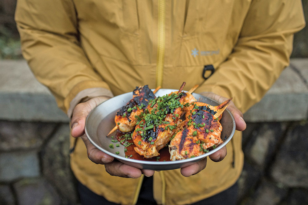 Recipe for grilled chicken with honey sriracha sauce