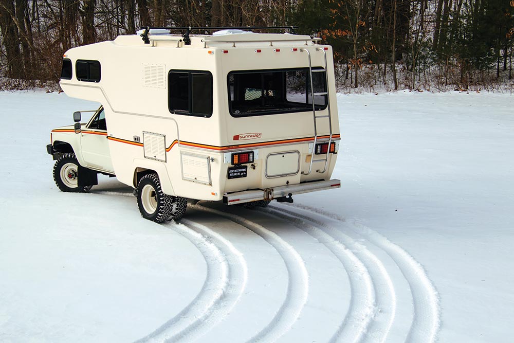 The rear body of the Sunrader shows its vintage design.