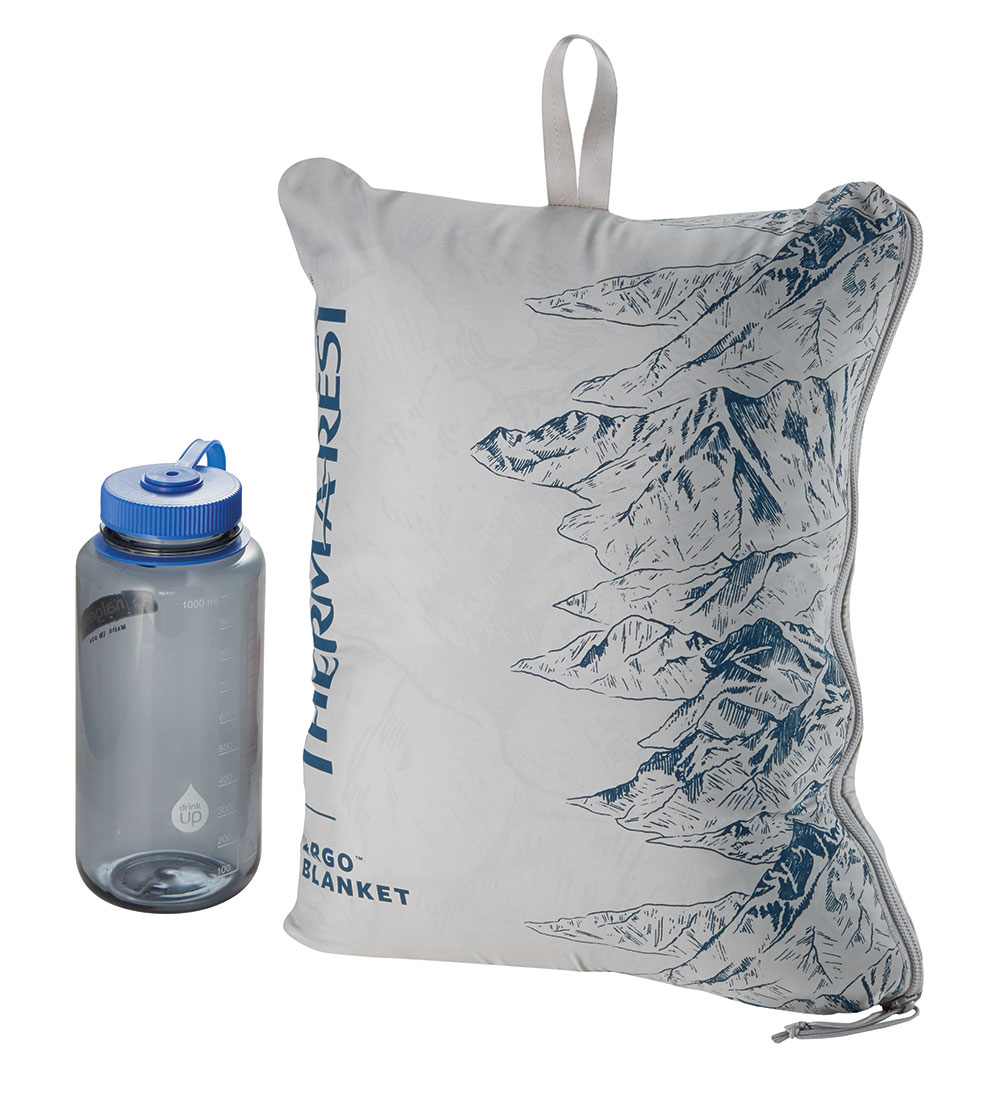 blanket bag and water bottle Therm-a-Rest / Argo Blanket