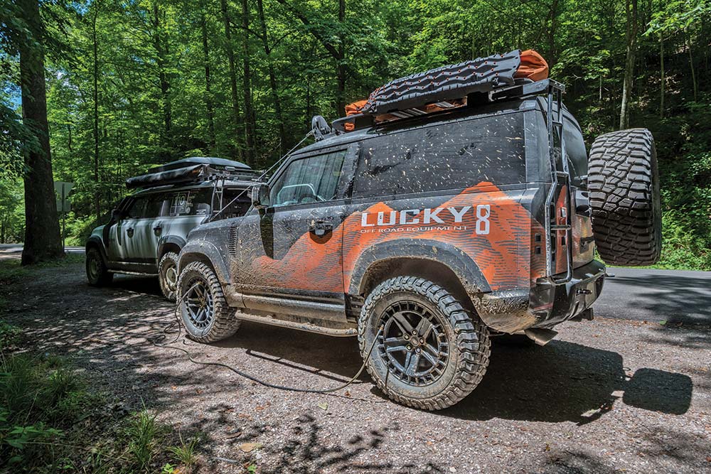 Lucky 8 Land Rover with Proud Rhino