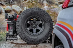 A fullsize spare is mounted on the Rig’d Supply Ultraswing