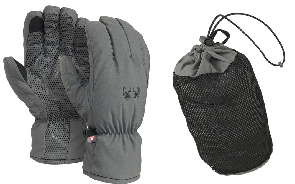 On a white background, to the left a pair of gray winter gloves and to the right their mesh carrying bag.