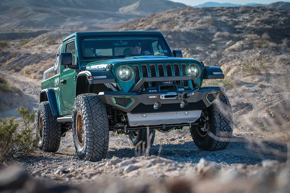 Skid plates protect the front underbody of the JTe.