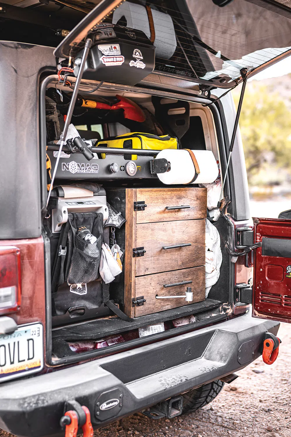 Chris’ trunk setup has DIY kitchen down to a science